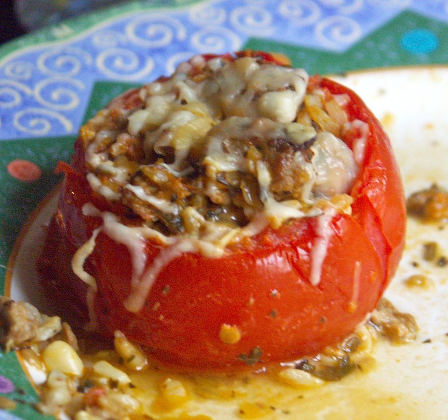 Помидоры, запечённые с фаршем и рисом